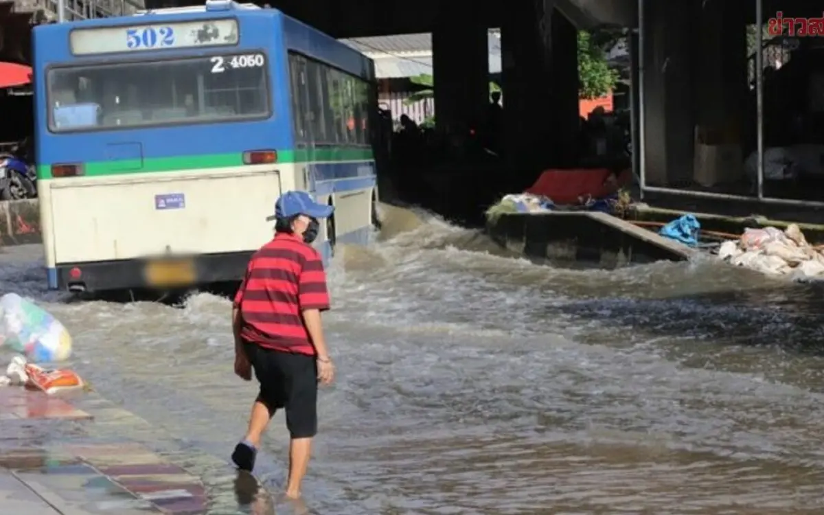 Sintflutartige regenfaelle erschuettern thailand a5f12536