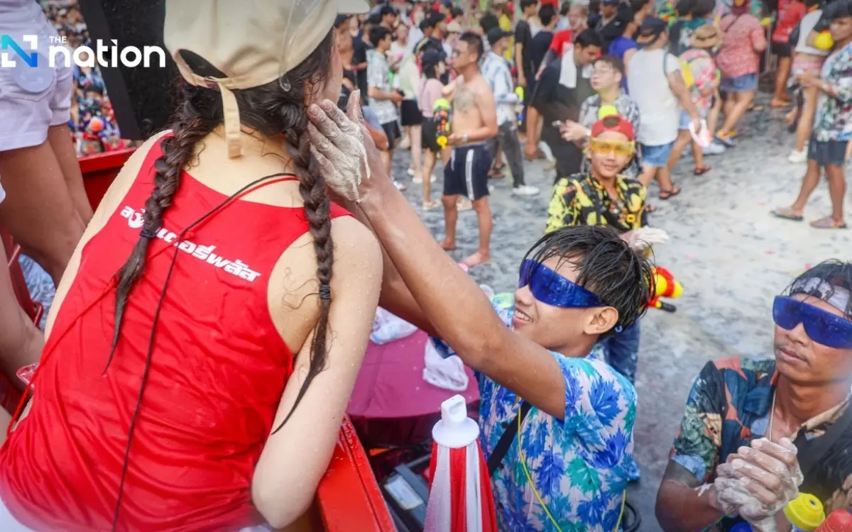 Songkran fest in thailand diese 8 gesetze muessen sie kennen sonst wirds teuer af906e20