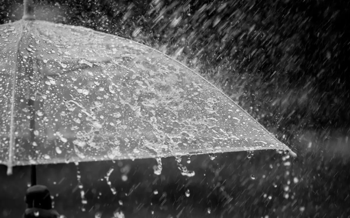 Starke winde hagel und blitze viele provinzen auch bangkok 0e194d47