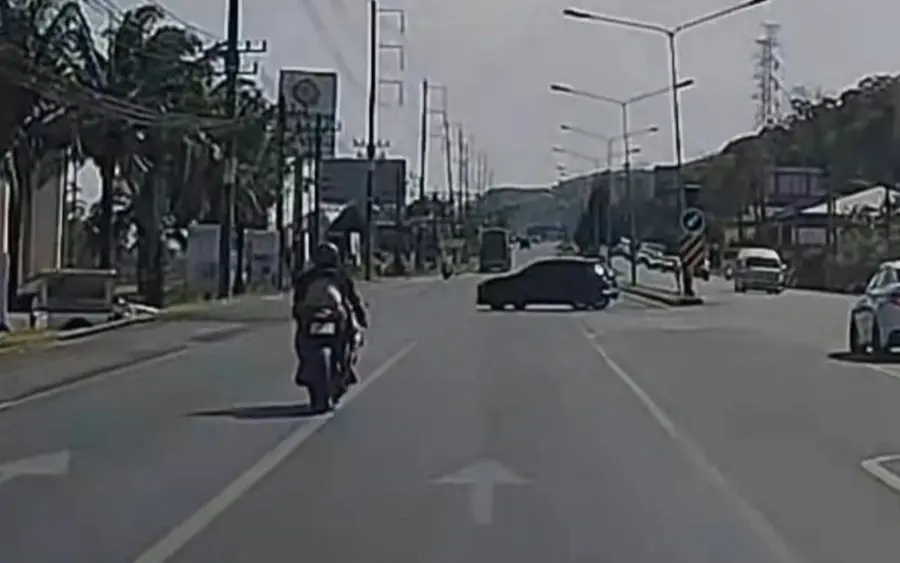 Stimmen aus tiktok einheimische besorgt ueber auslaendische verkehrsteilnehmer in phuket video 67dbfde2