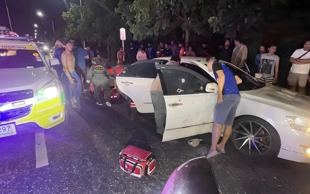 Streit unter teenagern eskaliert zu schuessen 1 toter 4 verletzte bei anschlag in samut prakan video eed49478