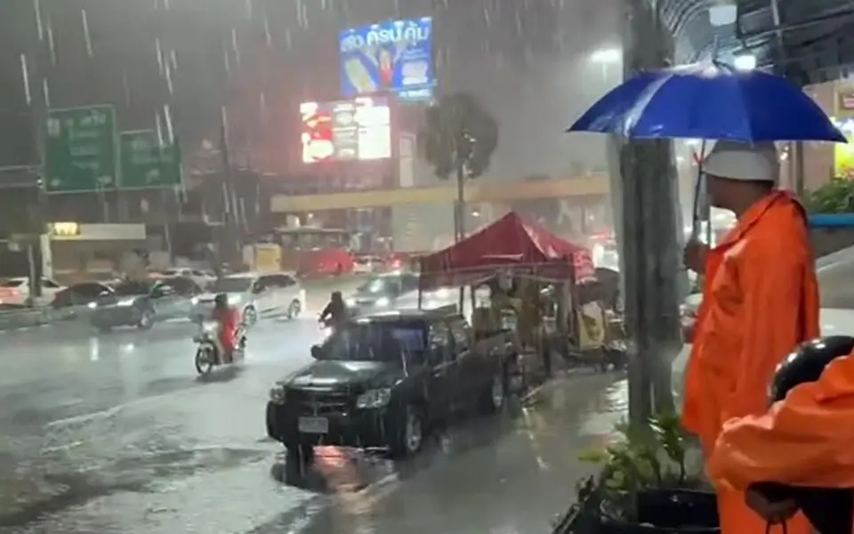 Sturm verwuestet pattaya 3206c164