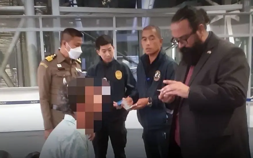Suvarnabhumi sicherheitskontrolle schlaegt zu auslaender mit falschem pass 9463d9c4