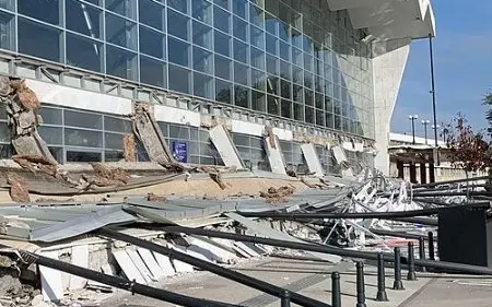 Thailaendische behoerden ordnen nach erdbeben schliessung von 55 gebaeuden an 0405bfaa