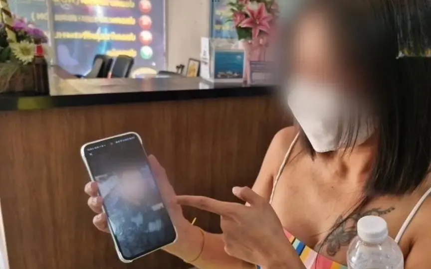 Thailaendische frau entkommt aus den faengen eines auslaendischem angreifers nach einem albtraum 4a00c32d