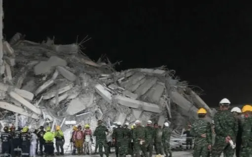Thailand dankt seinen helden rettung aus dem chaos in chatuchak f1b9e7bb