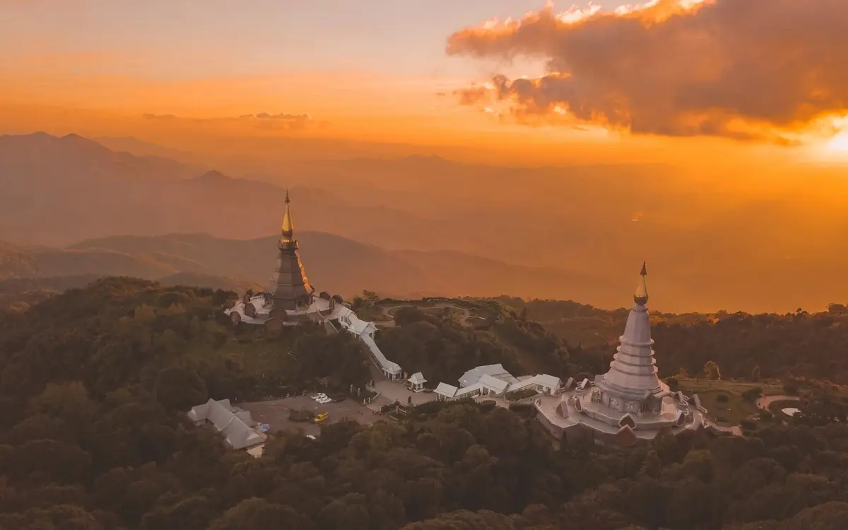 Thailand ein land zwischen tradition und modernitaet was erwartet reisende ihr kompakter ratgeber 849ab45b