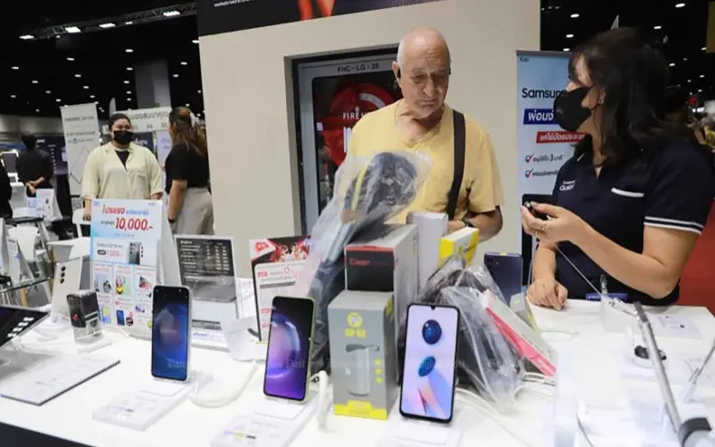 Thailand prueft 700 000 auslaender mobile banking vor dem aus 0b07cab4