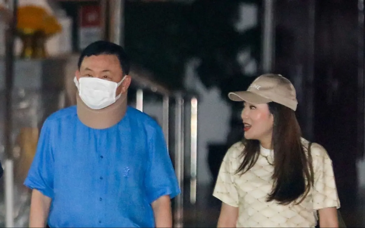 Thaksin lizenzen von aerzten entzogen 89d2cf0d