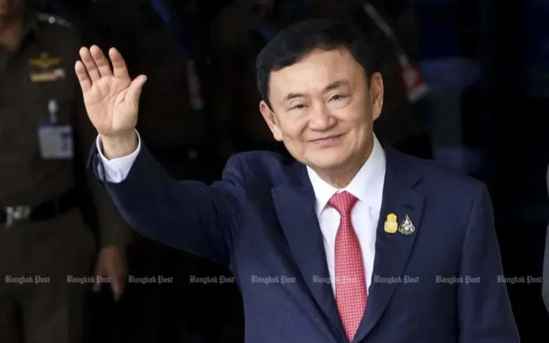 Thaksin um seine aerzte 95709468