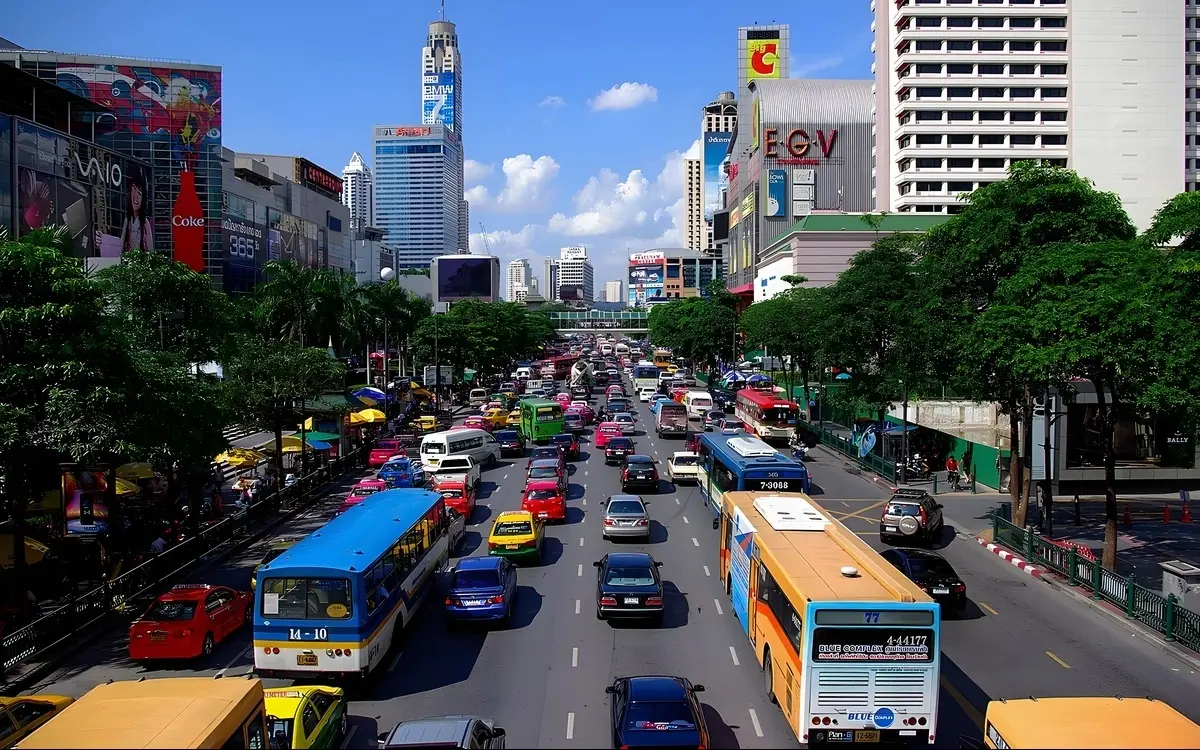 Tipps fuer linksverkehr in thailand so bleiben sie sicher auf den strassen f9f603d7