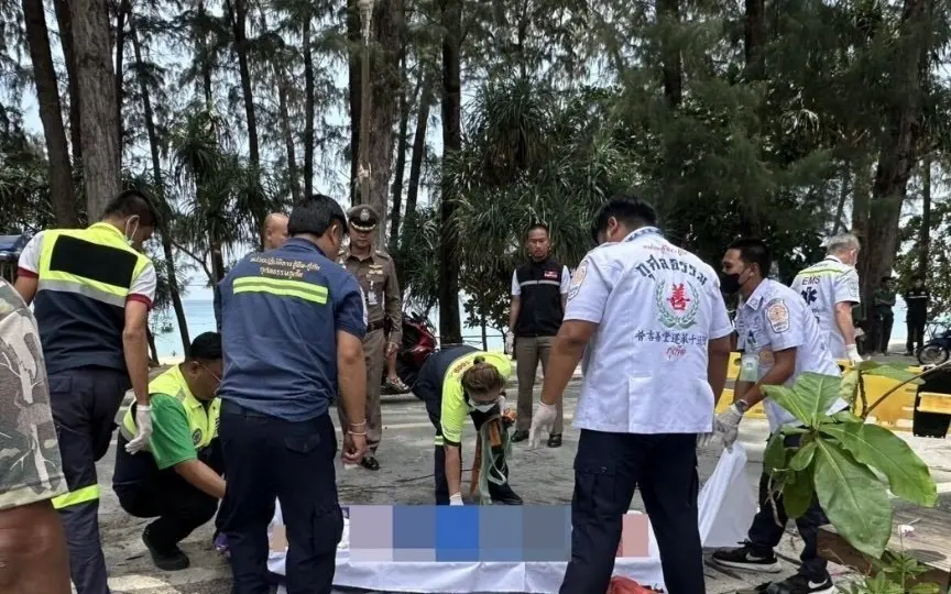 Toedlicher unfall auf phuket herabfallender ast trifft auslaendischen motorradfahrer 55883e84