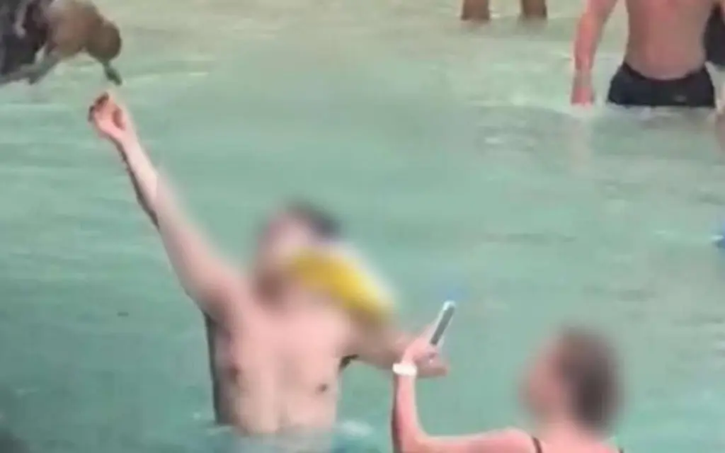 Touristen skandal in thailands nationalpark video 0b455627