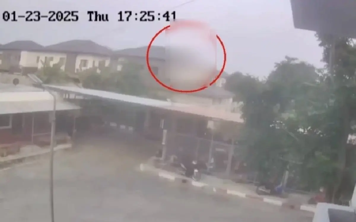 Tragischer Vorfall in Nonthaburi: Vietnamesischer Student springt vom Dach einer Polizeistation in den Tod