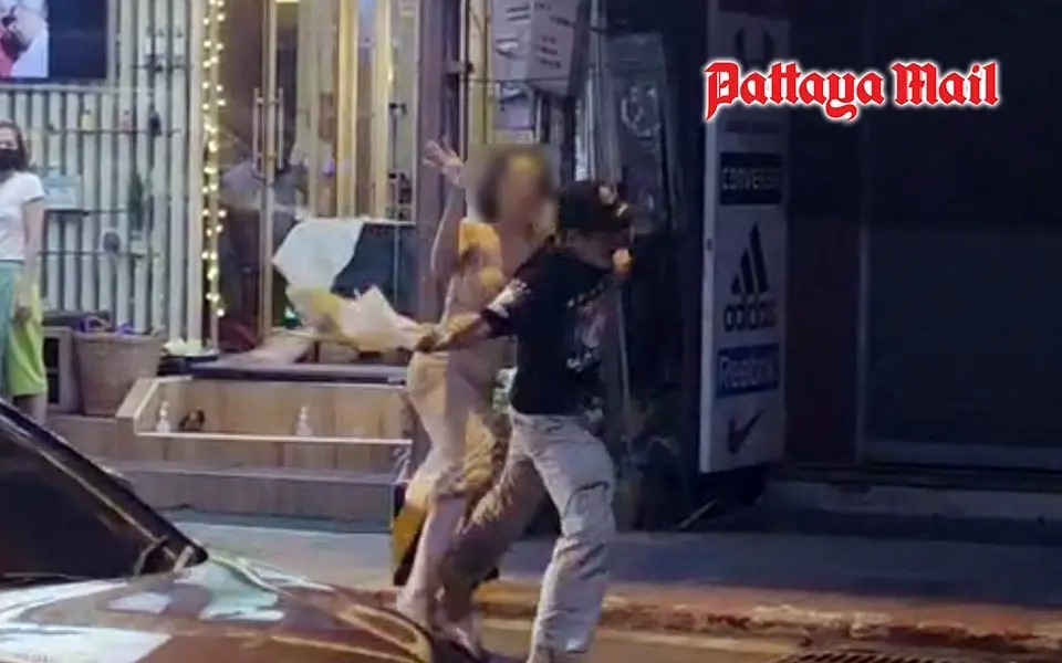 Transgender frauen geraten in pattaya mit auslaendischen touristen aneinander wer traegt die schuld 59e2a868