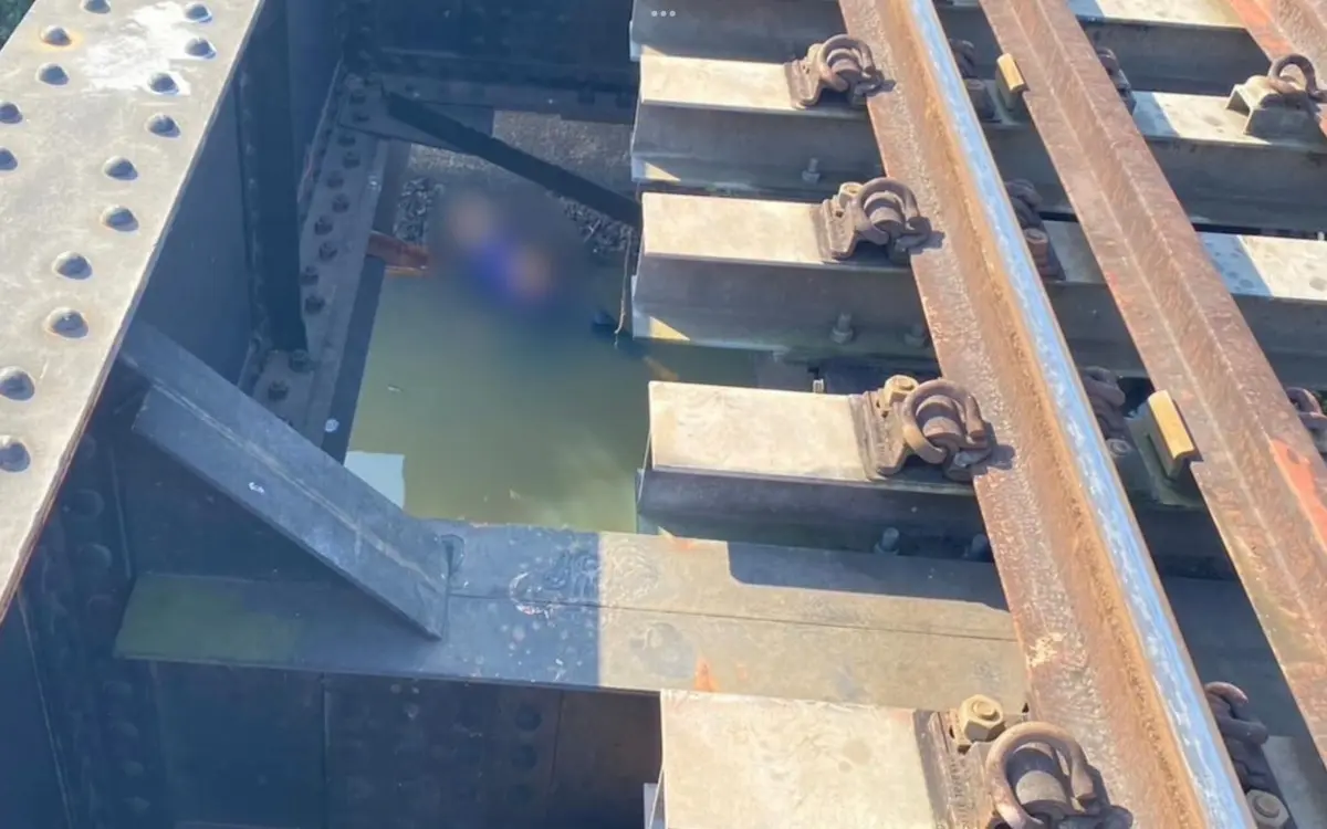 Trauriger unfall auf eisenbahnbruecke bei udon thani geistig behinderter mann von zug getoetet 19fe17e1