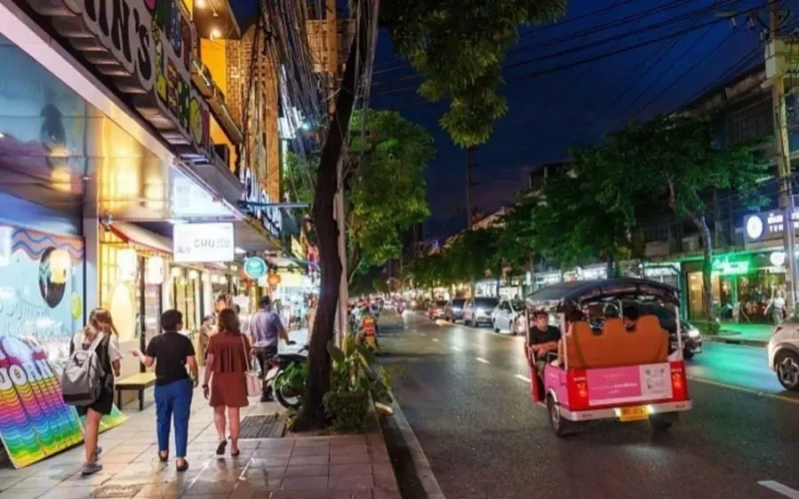 Umsatz crash bangkoks bekanntes viertel ohne gaeste c7ef8970