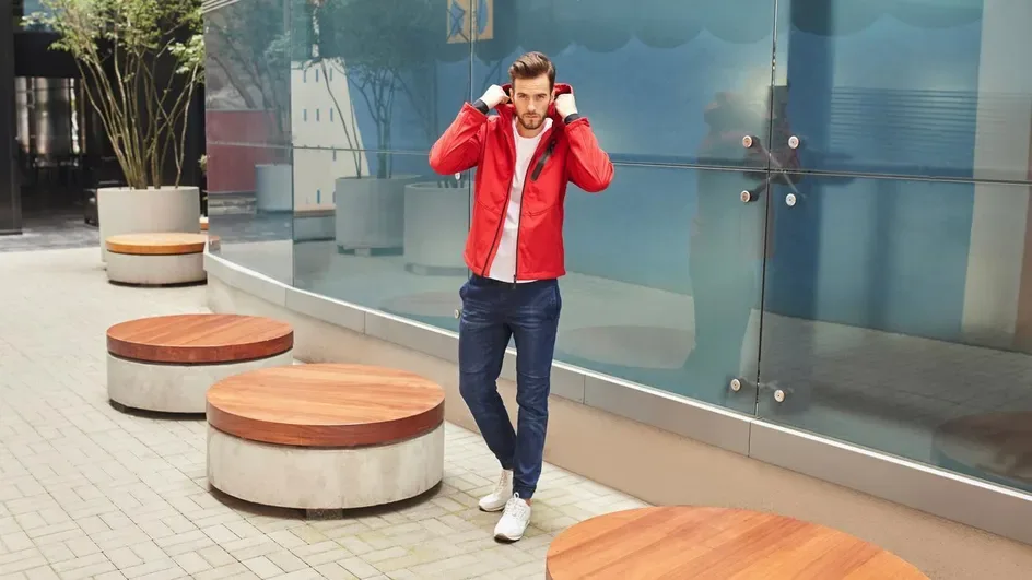 Unter welchen Bedingungen ist eine Sportjacke für Männer geeignet? Wir antworten!