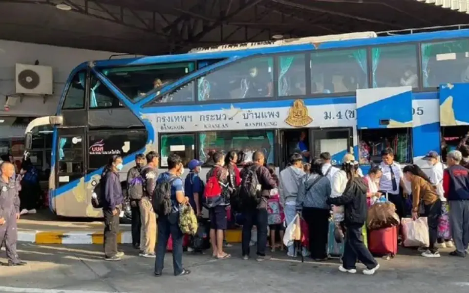Verpassen sie nicht den songkran reise sonderrabatt 10 prozent auf tickets fuer fruehe abfahrten 625adc99