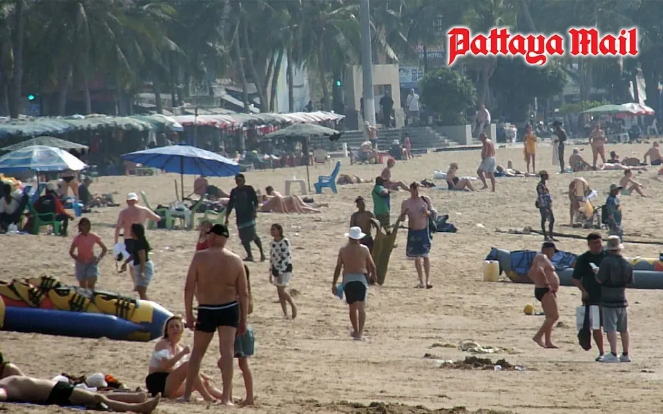 Visafreie einreise kurbelt tourismus in pattaya an experten warnen vor moeglichen risiken 8156a064