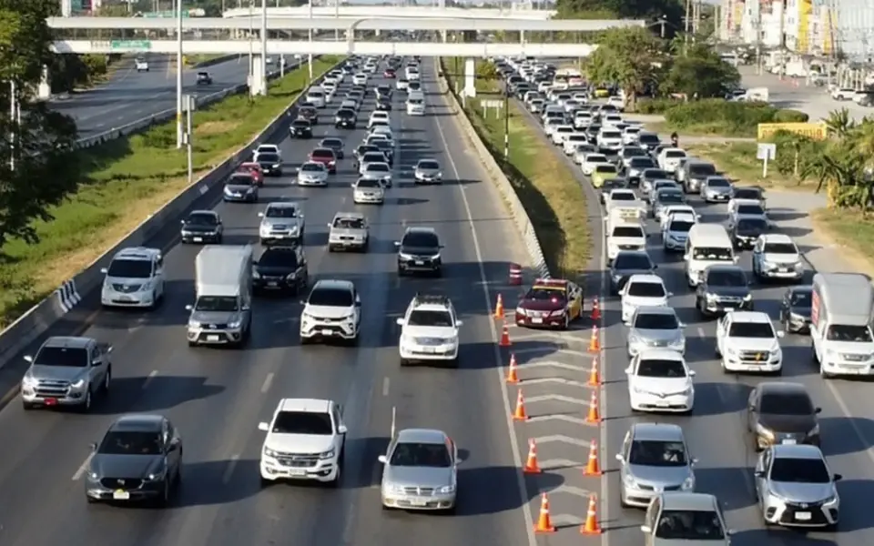Warum es in Thailand trotz Sicherheitsmaßnahmen auch während der Feiertage immer wieder zu Verkehrsunfällen kommt