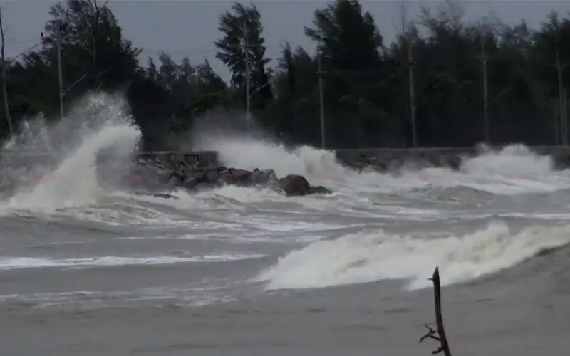 Wetter chaos in thailand sommerstuerme und mega regen 4a771211