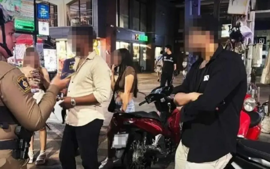 Zunehmende spannungen am strand von pattaya ein sicherheitsrisiko fuer touristen 852571ec
