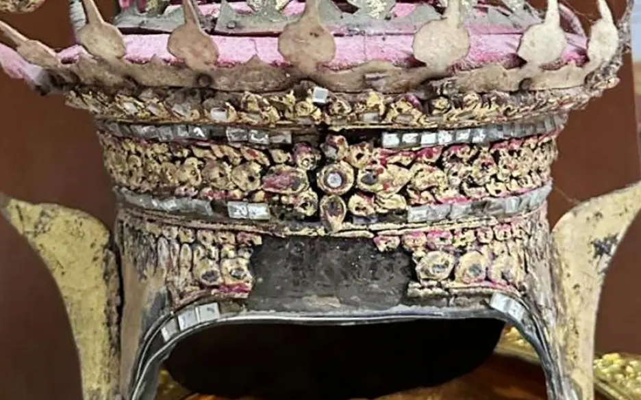 200 jahre alter thailaendischer kulturschatz nora tanzkopfschmuck gestohlen 15a4ed07