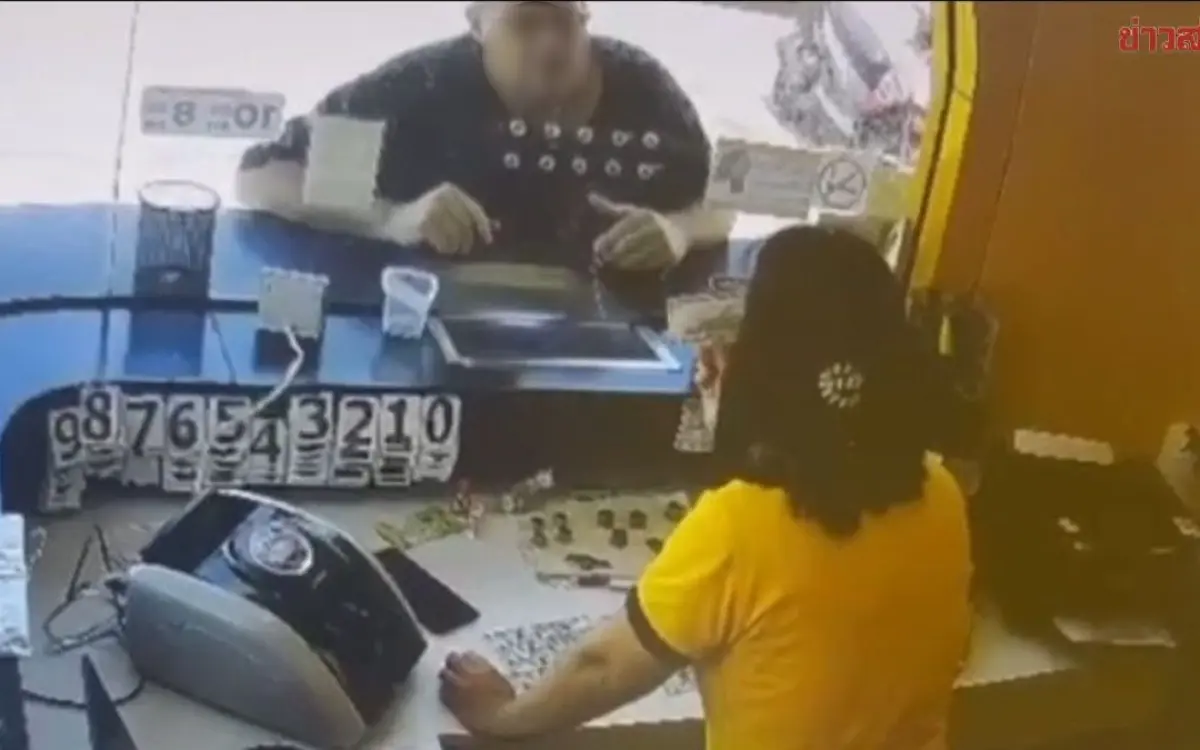 Auslands rentner mit fake dollar erwischt 17d2d0e2