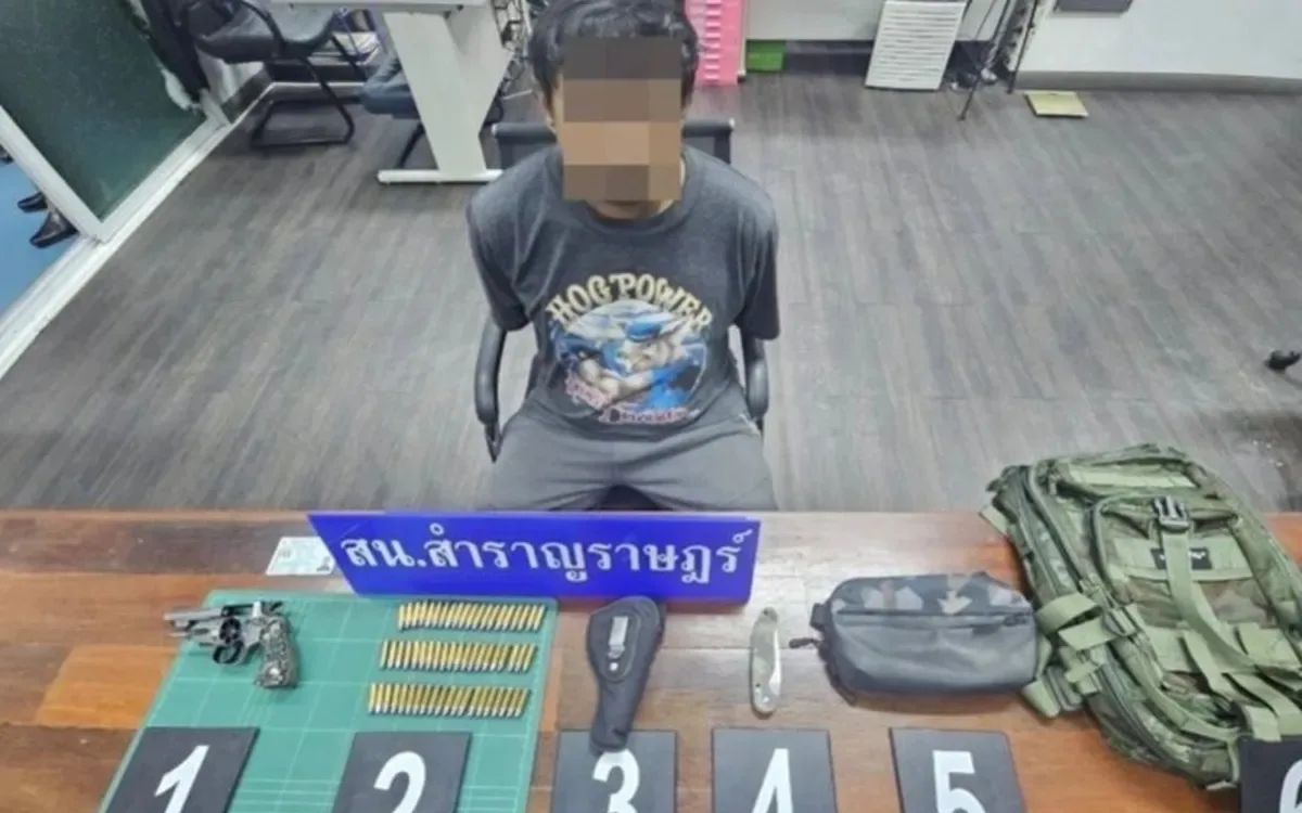 Bangkoks bizarrer mode krieg shopper greift mit waffenarsenal an b6c3097d