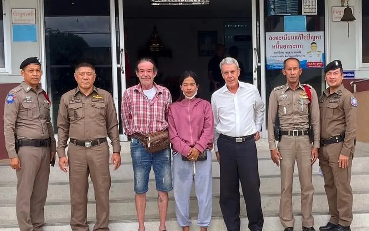Daene galt als vermisst lebt mit neuer freundin in thailand 6404746a