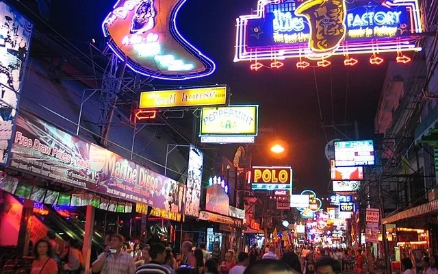 Expats retten pattayas bars 58dbea14