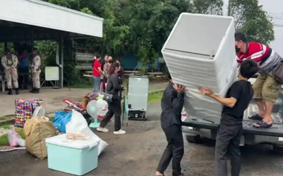 Erste Kambodschaner verlassen Thailand: „Angst vor Krieg“