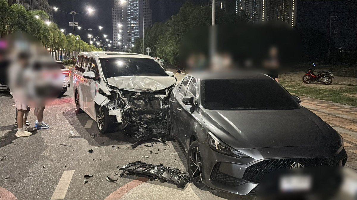 8 Autos krachen zusammen – Ausländer im Fokus