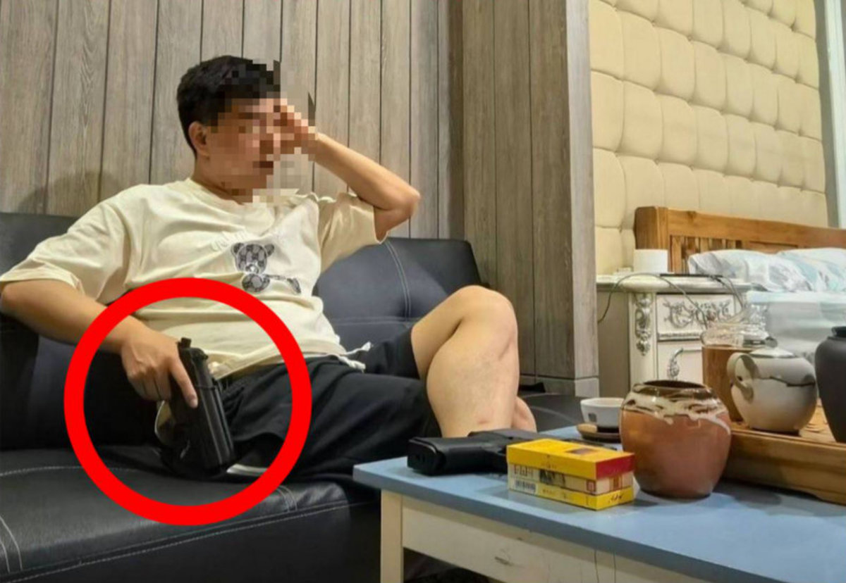 Harmloses Waffen-Foto auf Facebook führt zu Festnahme in Pattaya