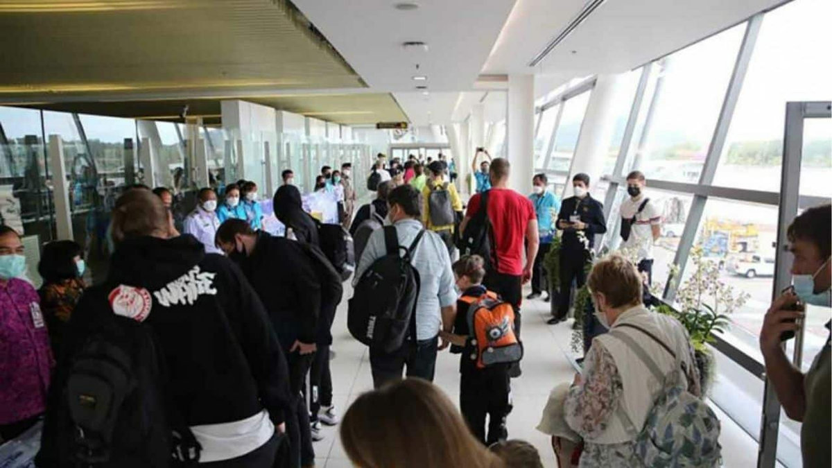 Trotz Sanktionen: Thailand voller Russen!