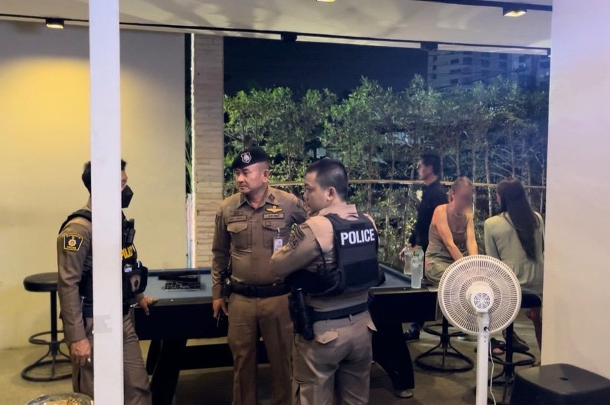 Däne und Thai-Frau helfen Flüchtlingen statt zu feiern