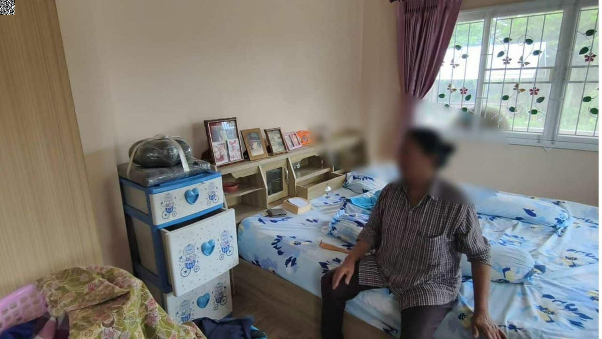 Hund wedelt Einbrecher zu – Gold im Wert von 130.000 Baht gestohlen