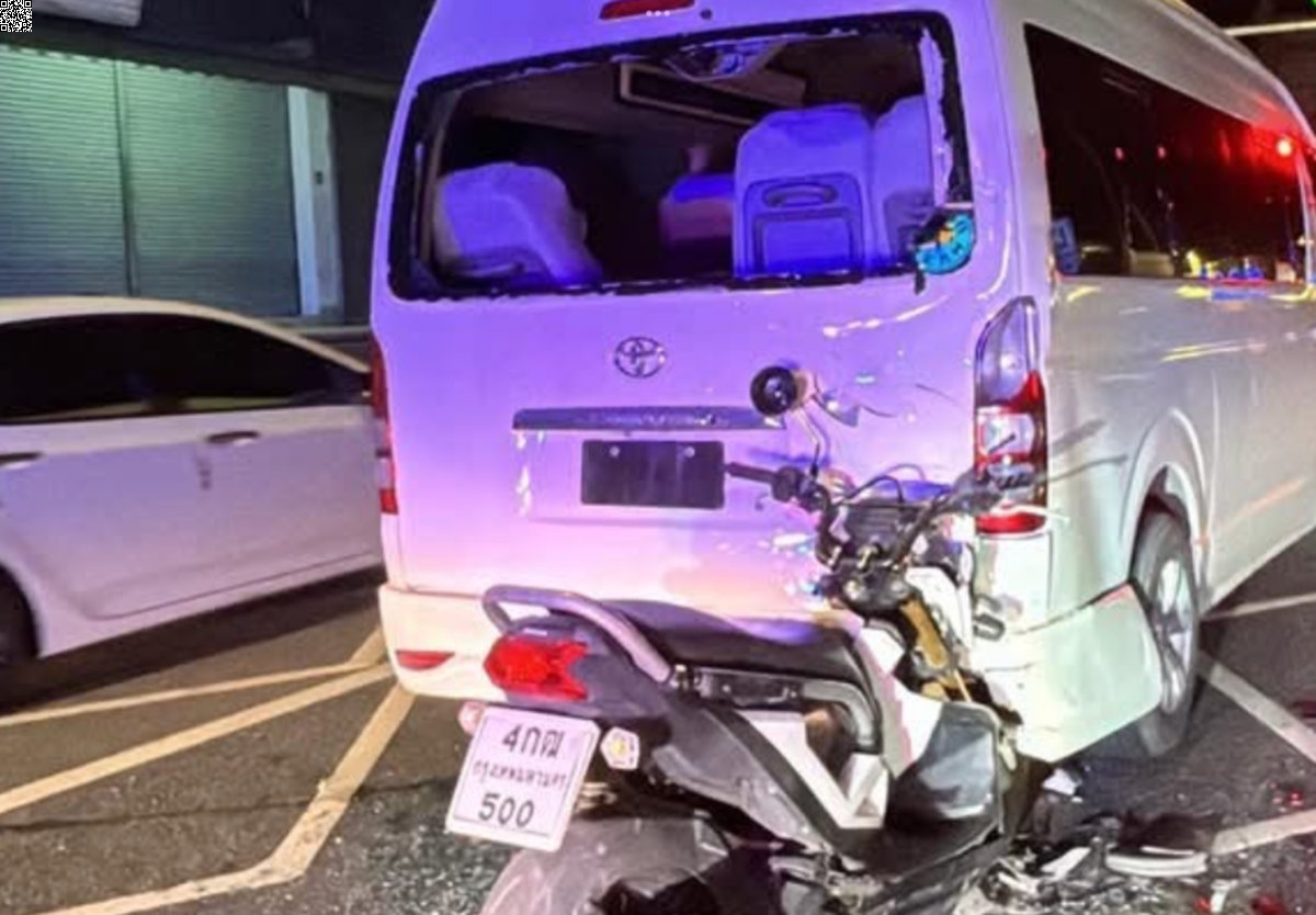 Motorradfahrerin bei schwerem Unfall in Pattaya lebensgefährlich verletzt