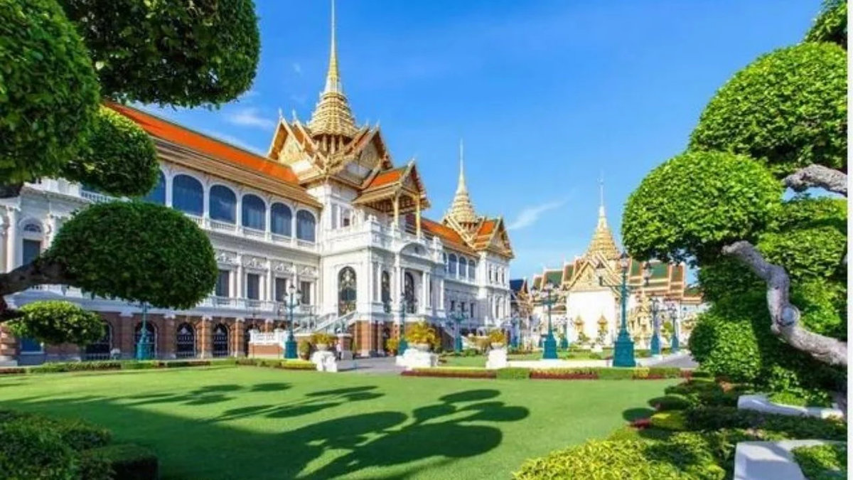 Bangkoks Sanam Luang bis November geschlossen