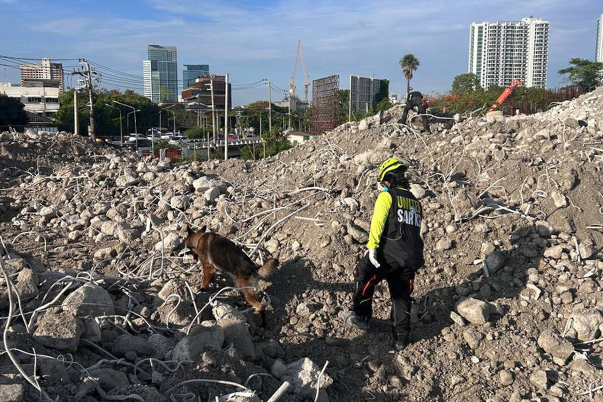 Nach Einsturz mit 95 Toten: 23 Angeklagte in Thailand