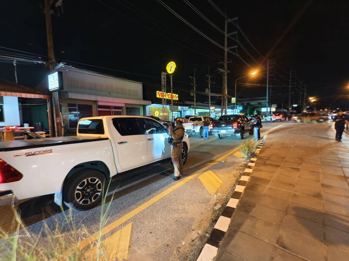 Pattaya im Visier: Polizei stoppt Fahrzeuge und testet