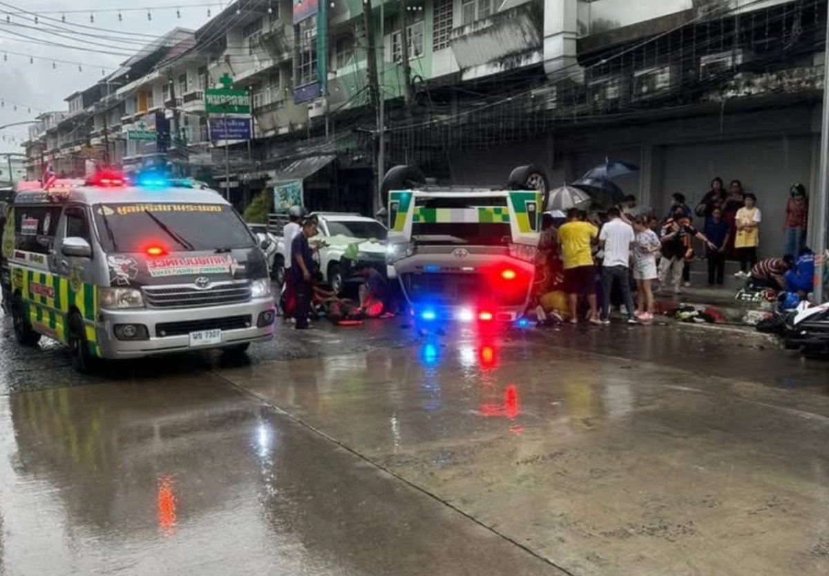 VIDEO: Rettungswagen über Rot – Zwei Tote, 13 Verletzte