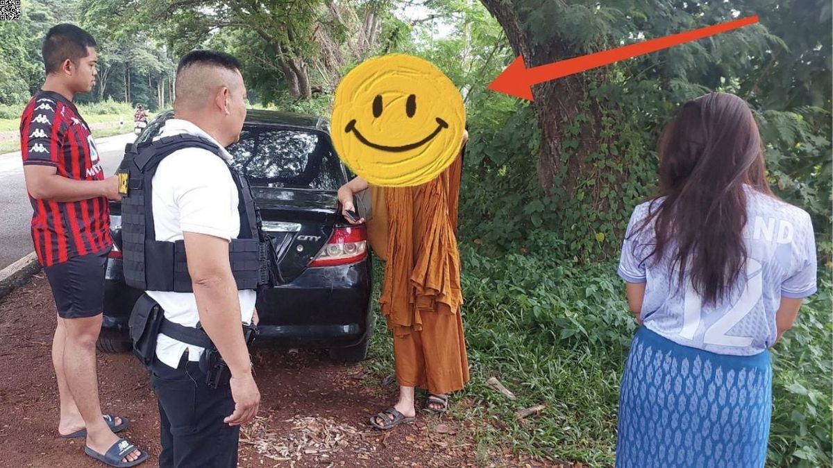 Mönch mit Frau im Auto – falsches Kennzeichen, Robe weg!