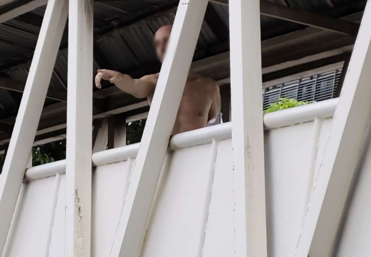 Ausländer stürzt von Brücke in Bangkok