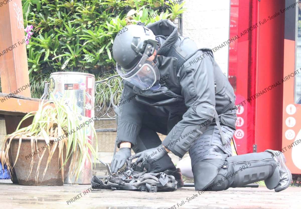 Sicherheitsdrill am Flughafen Phuket