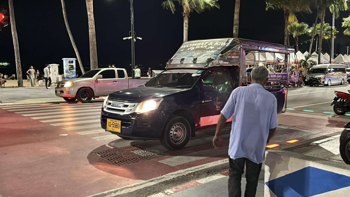 Songthaew-Fahrgast gerettet