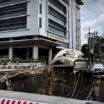 VIDEO: Straßeneinsturz bei Bangkok-Hospital VIDEO: Straßeneinsturz bei Bangkok-Hospital