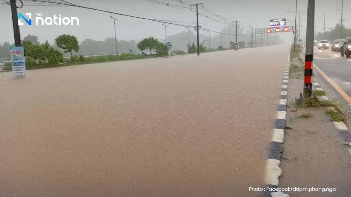 EILMELDUNG: Sturzfluten in Khao Lak - Touristen fliehen