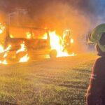 Flammen-Hölle vor Amt! - Vater rettet Tochter! Flammen-Hölle vor Amt! - Vater rettet Tochter!